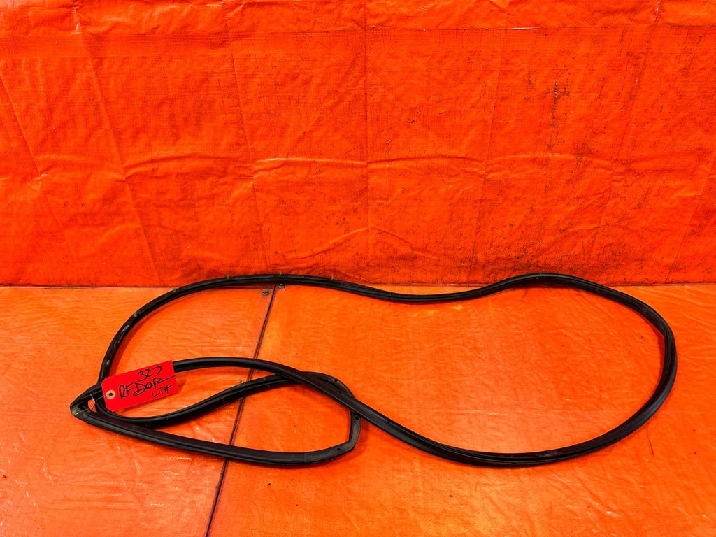 92 95 HONDA CIVIC   2D COUPE   RIGHT FRONT   DOOR WEATHER STRIP   OEM #3270