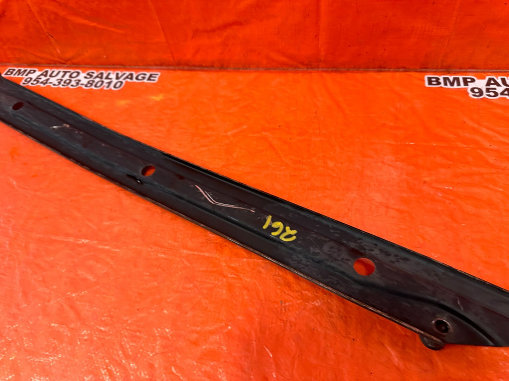 02 10 LEXUS SC430   DRIVER LEFT SUBFRAME BRACE EXTENSION ROD BRACKET   OEM #2616