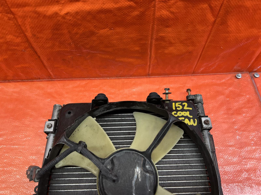 96 00 HONDA CIVIC   AIR CONDITIONING AC CONDENSER W/ COOLING FAN   OEM #1526