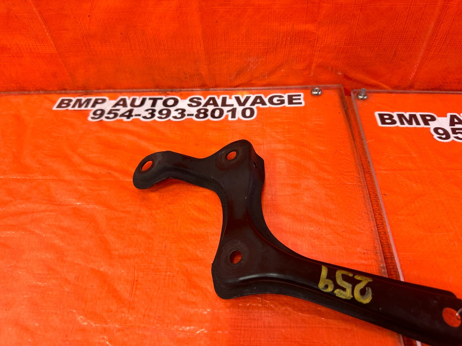 97 01 HONDA PRELUDE   FRONT SUB FRAME CROSSMEMBER REAR BRACKET STIFFENER #2596