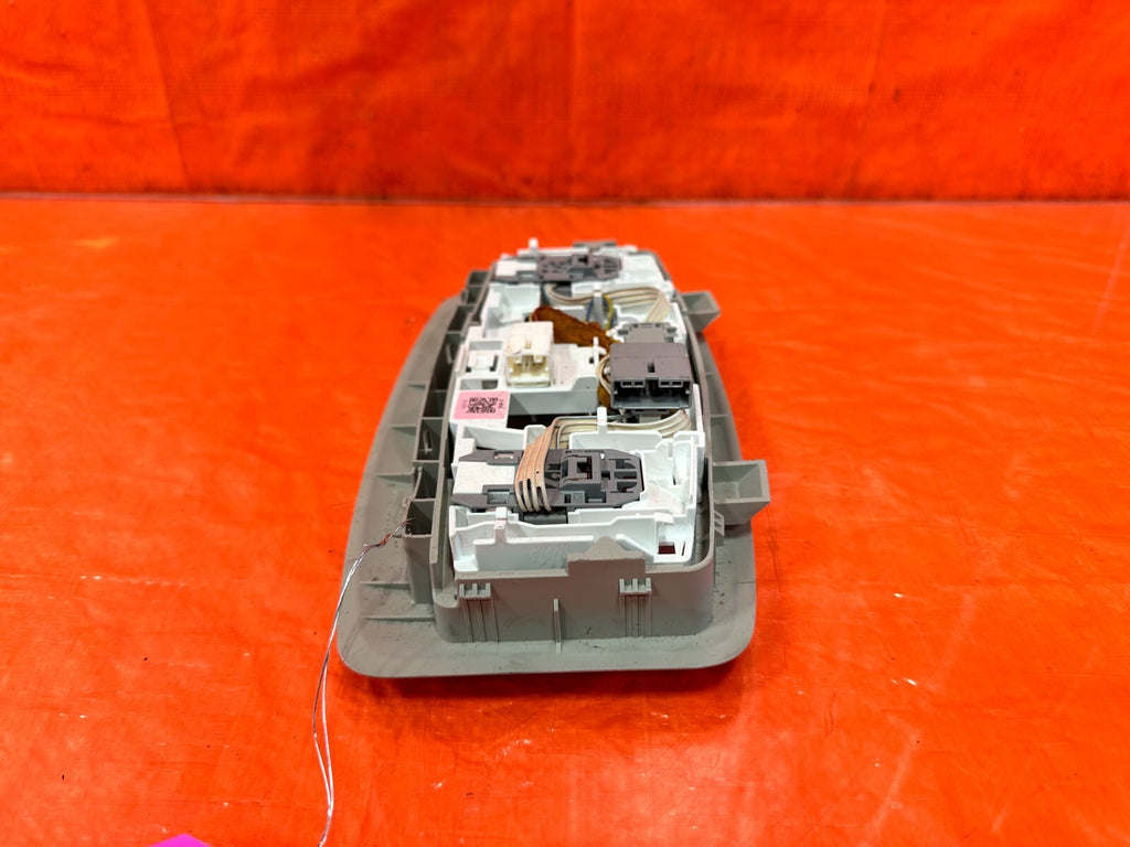 09 15 INFINITI G37 CONVERTIBLE   FRONT   DOME MAP READING LIGHT LAMP   OEM #2783