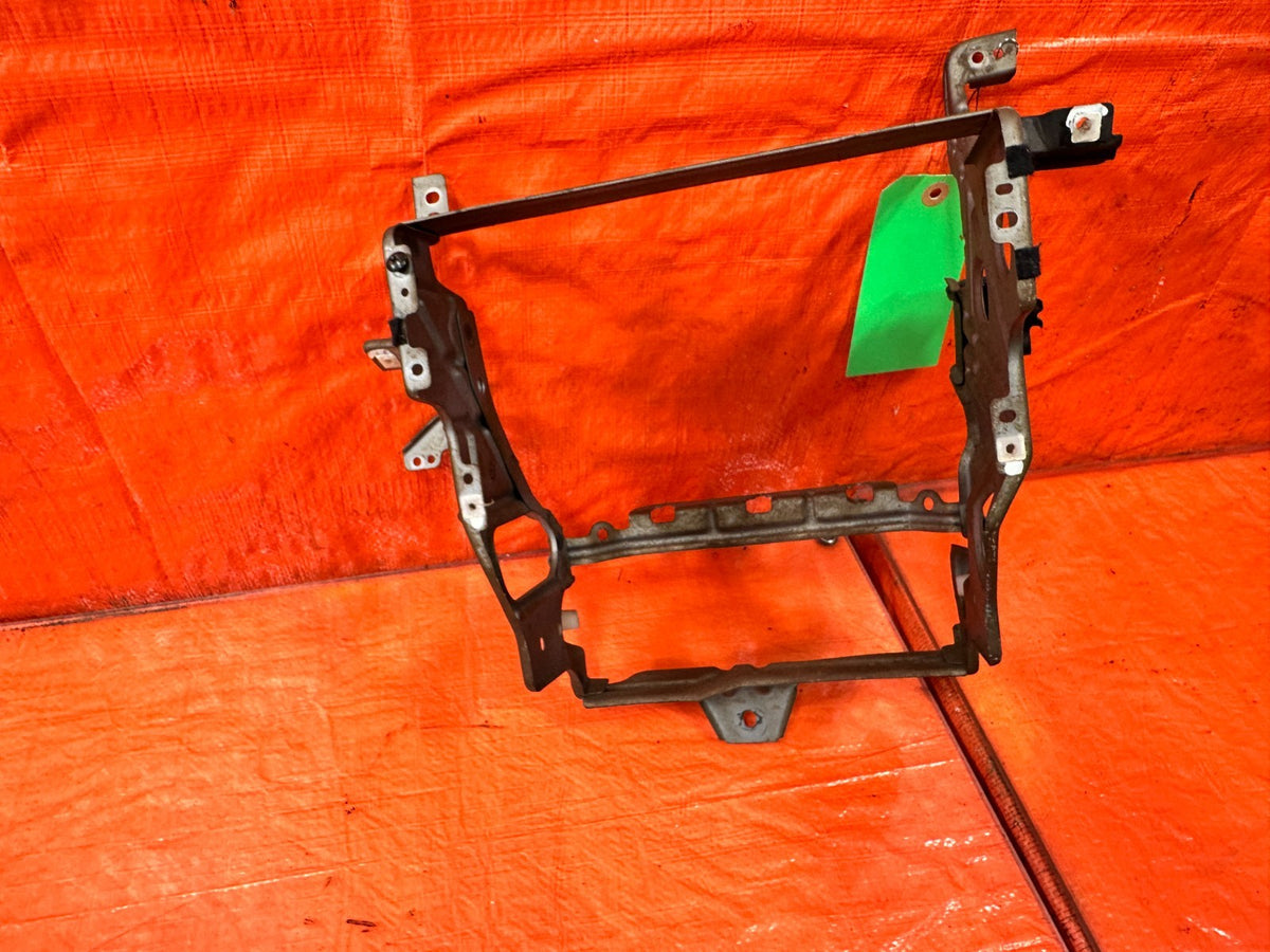90-91 HONDA CIVIC HATCHBACK - DASHBOARD CENTER RADIO MOUNTING BRACKET OEM 3171