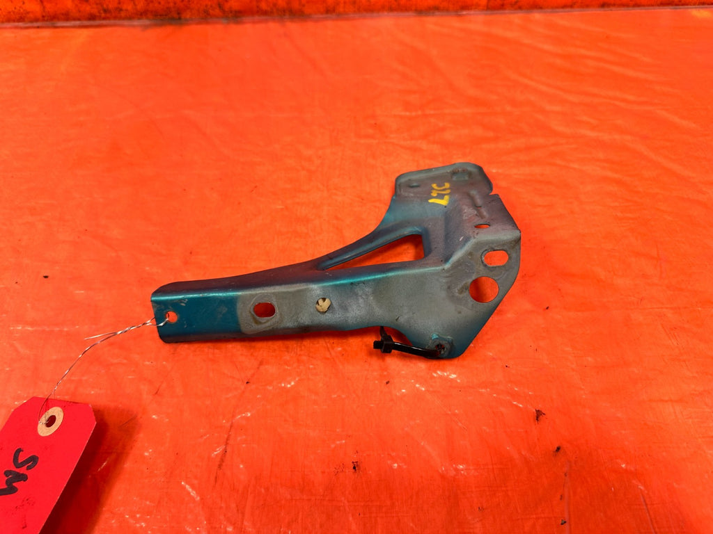 92 95 HONDA CIVIC   2D COUPE   PASSENGER RIGHT FENDER BRACKET   OEM #3273