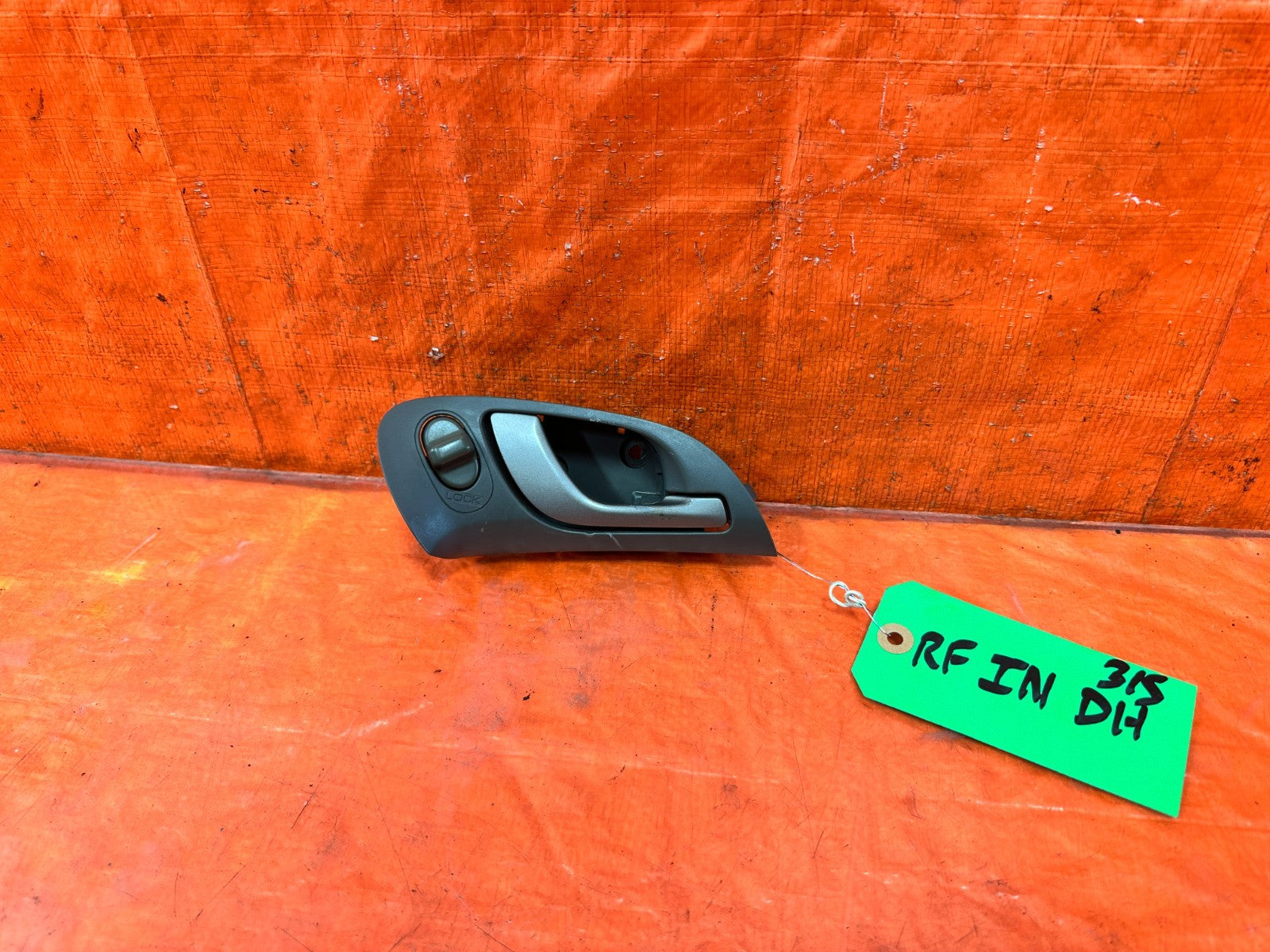 02 06 ACURA RSX   PASSENGER RIGHT INTERIOR DOOR HANDLE SCREW COVER TRIM OEM #3150