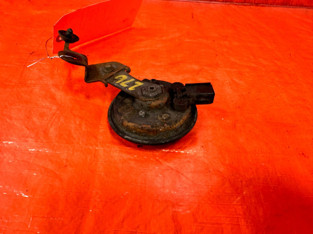 92 00 LEXUS SC300   LOW NOTE / ALARM SIGNAL HORN   OEM FACTORY #2766