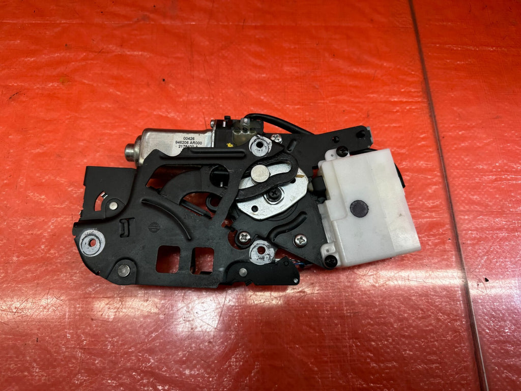 09 13 INFINITI G37 CONVERTIBLE   CNVERTIBLE TOP TRUNK LATCH MOTOR   OEM #2325