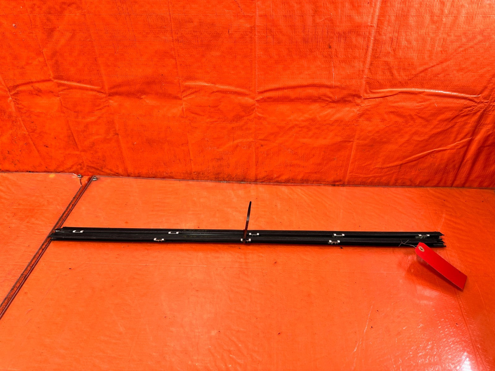 92 95 HONDA CIVIC COUPE EXTERIOR DOOR WINDOW GLASS TRIM SET LEFT RIGHT OEM 3269