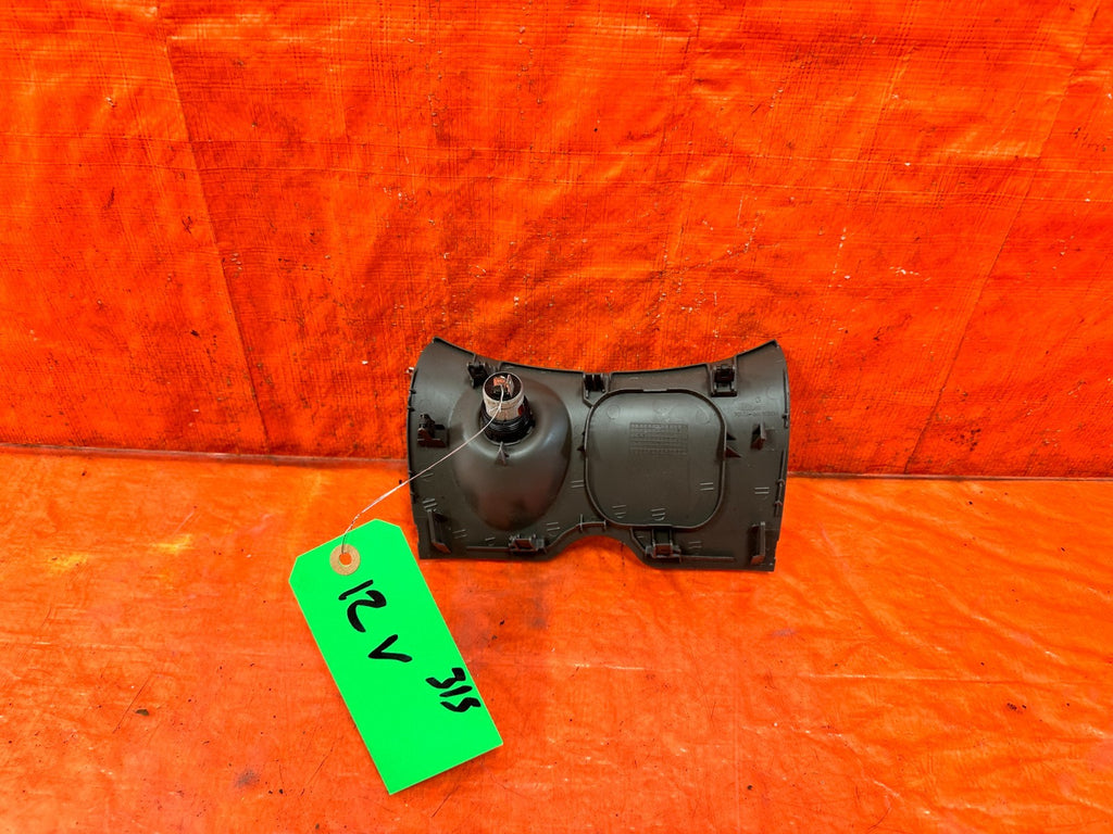 02 06 ACURA RSX   DASHBOARD CENTER CONSOLE 12 VOLT CHARGER SOCKET TRIM TAN #3142