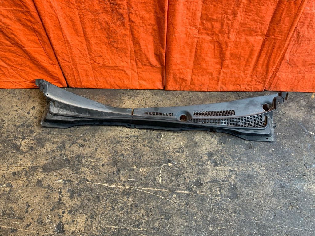 OEM 2003 03 ACURA RSX TYPE S   WINDSHIELD WIPER COWL BEZEL PLASTIC TRIM0