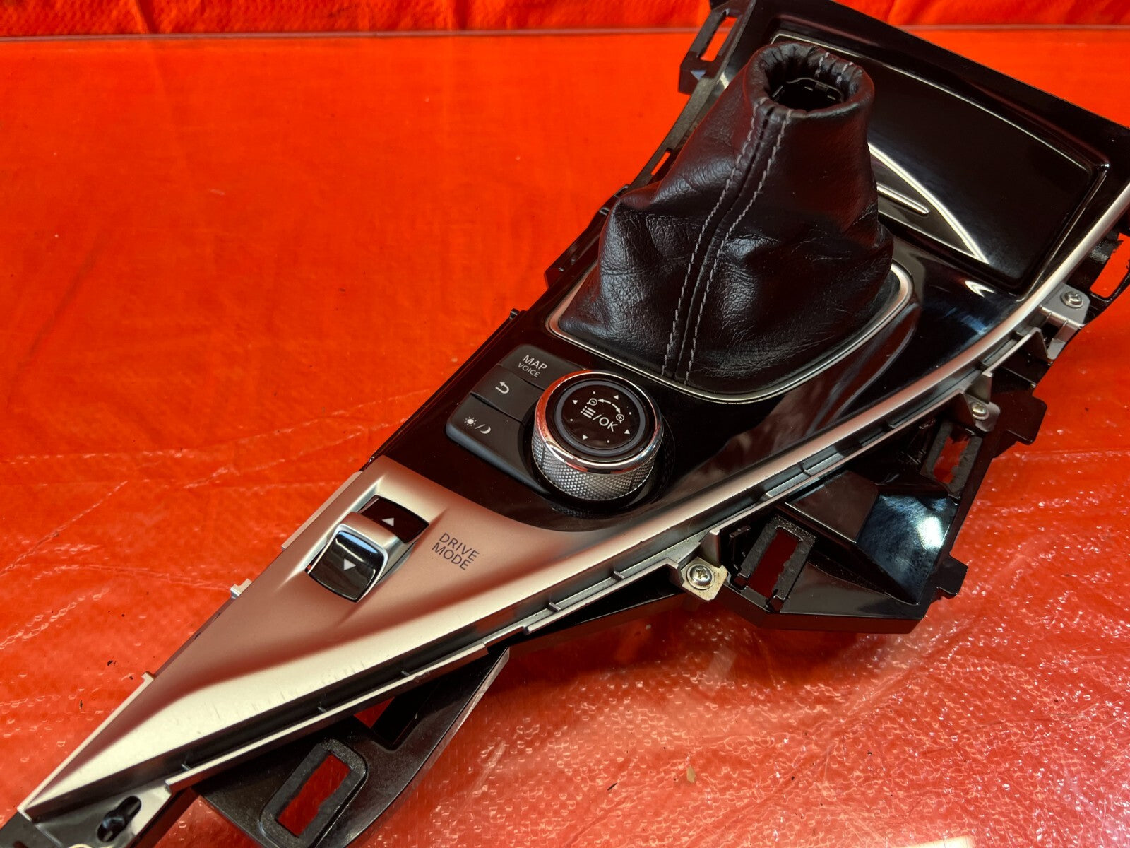 14 22 INFINITI Q50   CENTER / SHIFTER CONSOLE W/ CONTROLS   W/O NAVI   OEM #1312