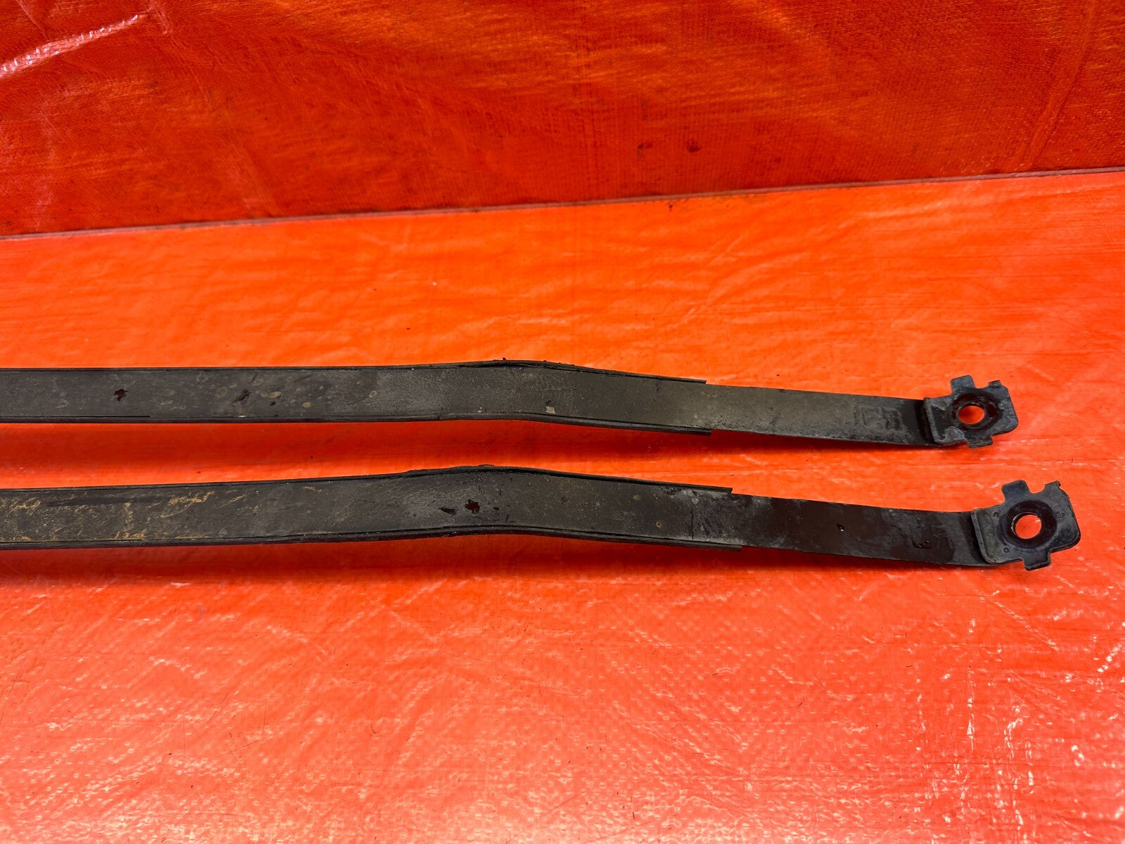 94 01 ACURA INTEGRA   GASOLINE GAS FUEL TANK STRAP SET STRAPS SUPPORTS   OEM 2262