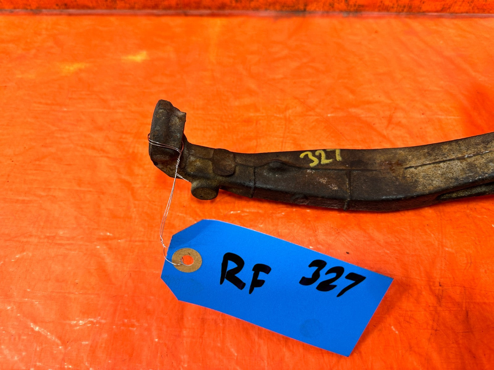 92 95 HONDA CIVIC   EX MODEL   PASSENGER RIGHT FRONT SPINDLE KNUCKLE HUB   3272