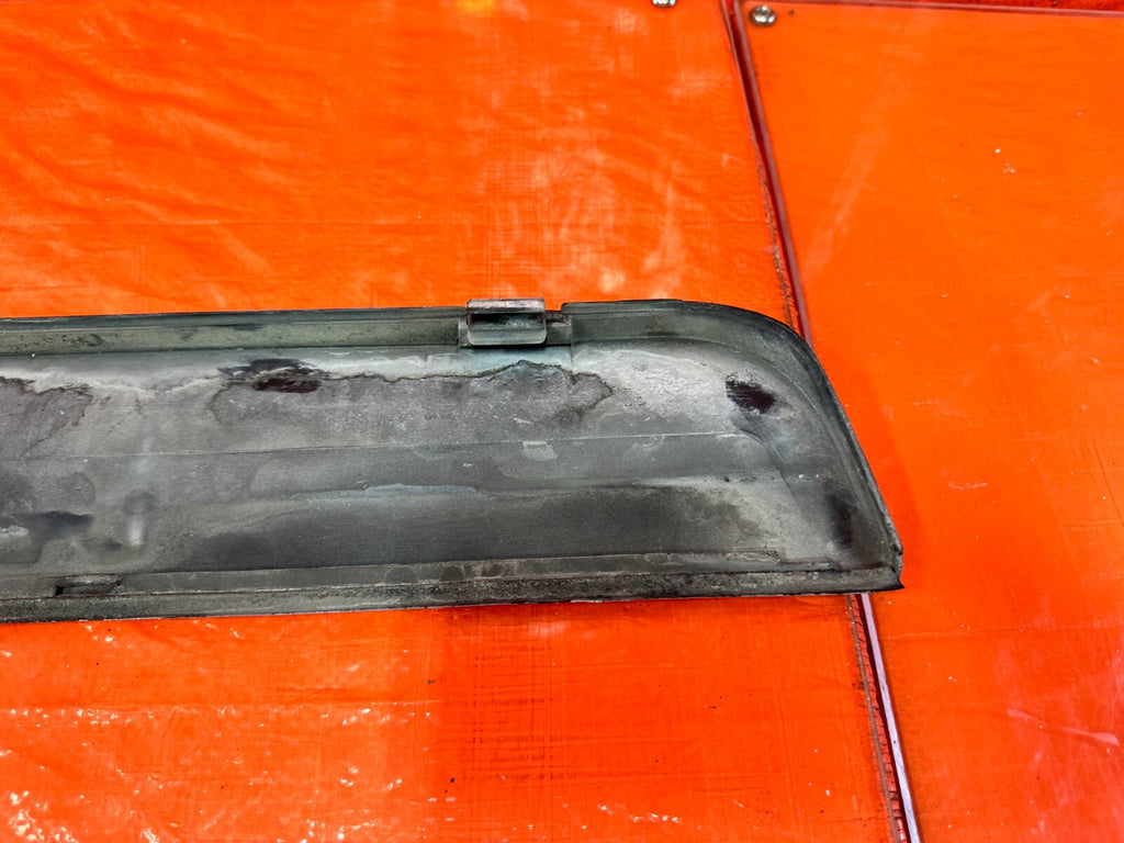 88 89 HONDA CRX   LEFT   LOWER DOOR MOLDING TRIM INSERT LINER LINING OEM #27715