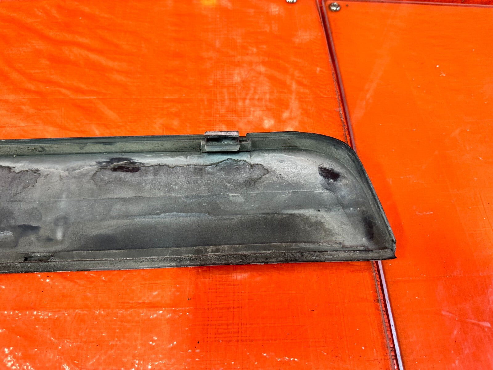 88 89 HONDA CRX   LEFT   LOWER DOOR MOLDING TRIM INSERT LINER LINING OEM #27715