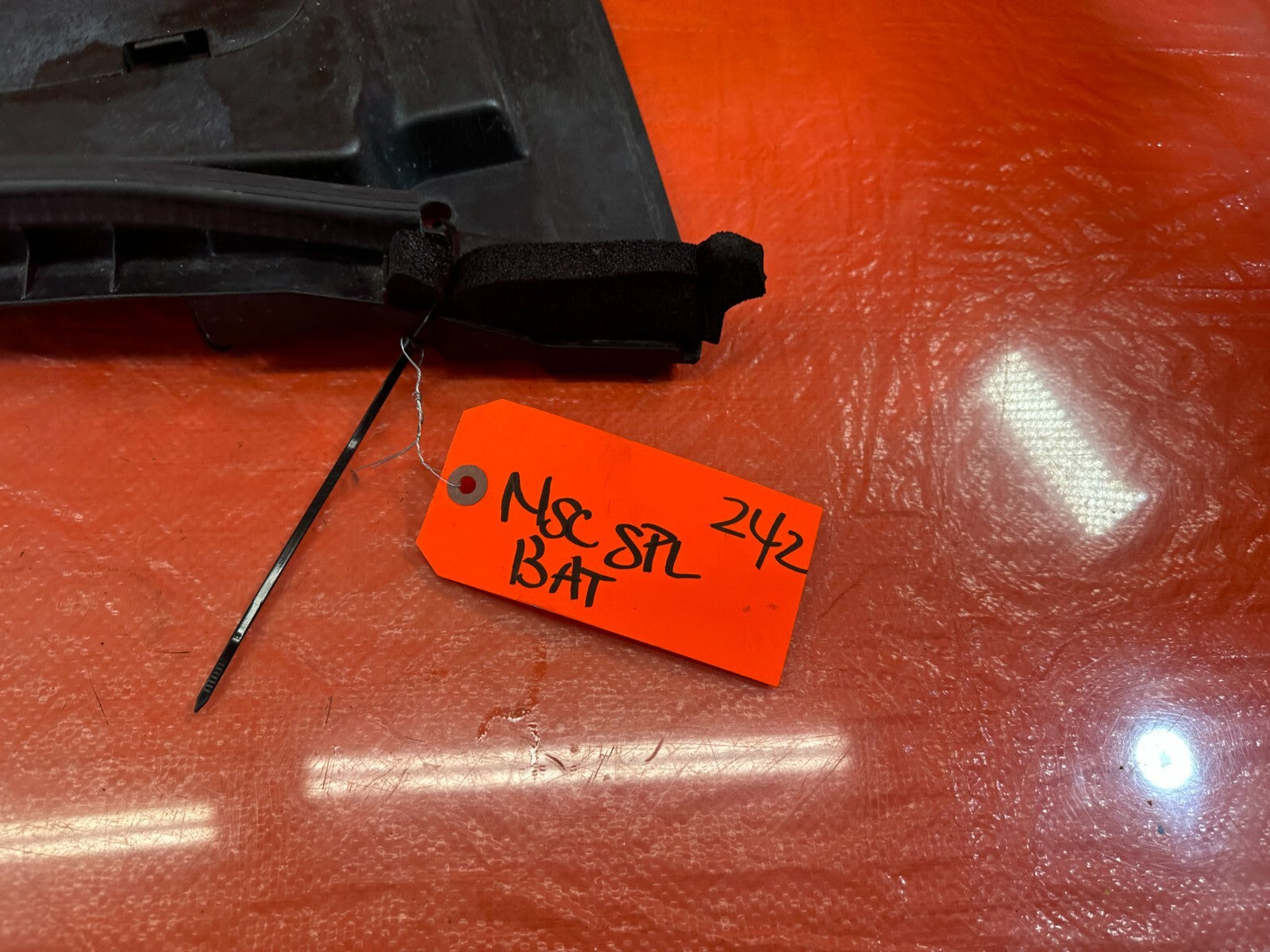 14 20 INFINITI Q50 Q60   BRAKE FLUID UNDER HOOD TRAY FRAME PLASTIC   OEM #2421