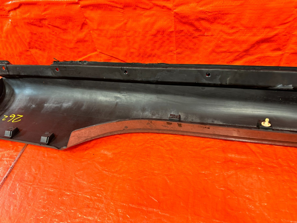 03 09 NISSAN 350Z   SIDE SKIRT ROCKER MOLDING TRIM   RIGHT SIDE   OEM #26216