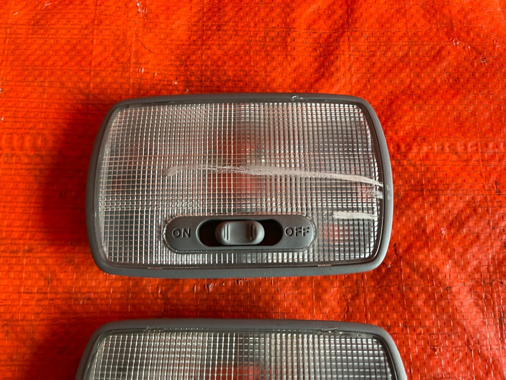 02 06 HONDA CR V CRV   MIDDLE AND REAR   DOME MAP READING LIGHT LAMP SET   OEM 4