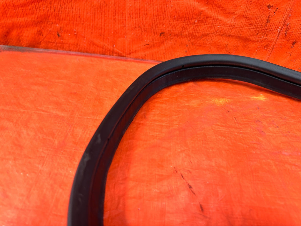 10 16 HYUNDAI GENESIS COUPE TRUNK WEATHER STRIP TRIM GASKET LINER LINING OEM 3029
