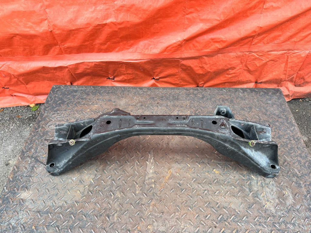 02 10 LEXUS SC430   FRONT SUBFRAME CROSSMEMBER SUB FRAME ENGINE CRADLE OEM 28812