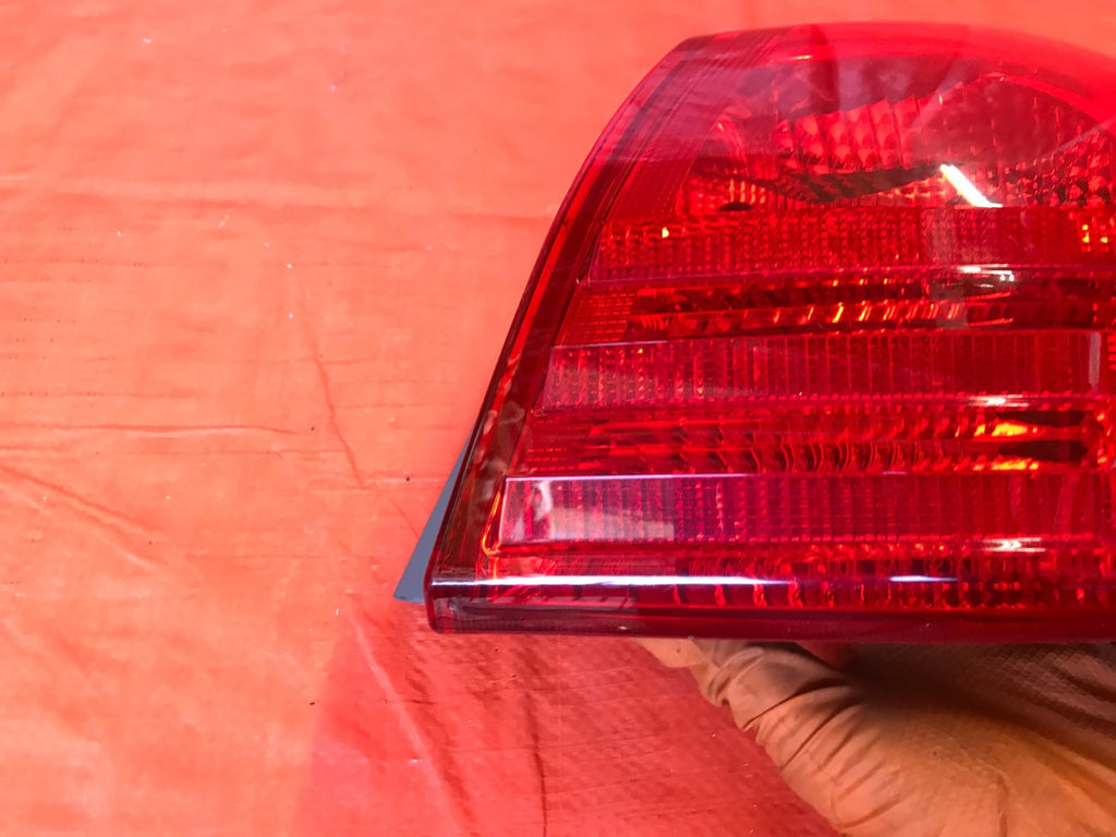 OEM 2008 2009 2010 2011 2012 NISSAN ROGUE PASSENGER RIGHT OUTER TAIL LIGHT  LAMP2