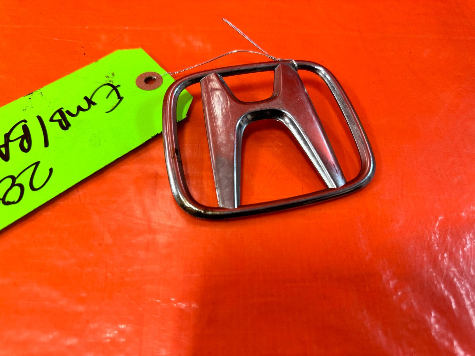 06 11 CIVIC 4D SEDAN   TRUNK BADGE EMBLEM INSIGNIA ORNAMENT   OEM #2822