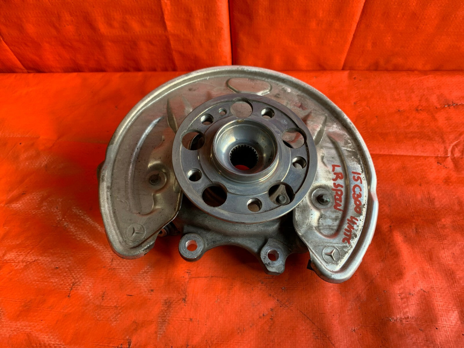 OEM 2015 MERCEDES BENZ C300 W205 4MATIC   DRIVER LEFT REAR SPINDLE KNUCKLE0