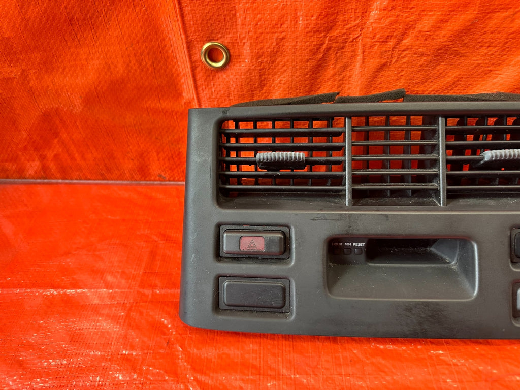 95 98 HONDA ODYSSEY   CENTER AC VENT W/ HAZARD & DEFROST SWITCH & CLOCK OEM #19310