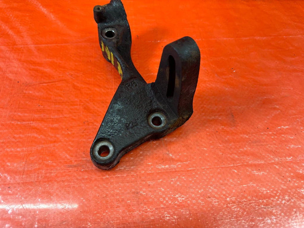 96 00 HONDA CIVIC EX DX LX CX HX GX POWER STEERING PUMP MOUNTING BRACKET OEM 1913