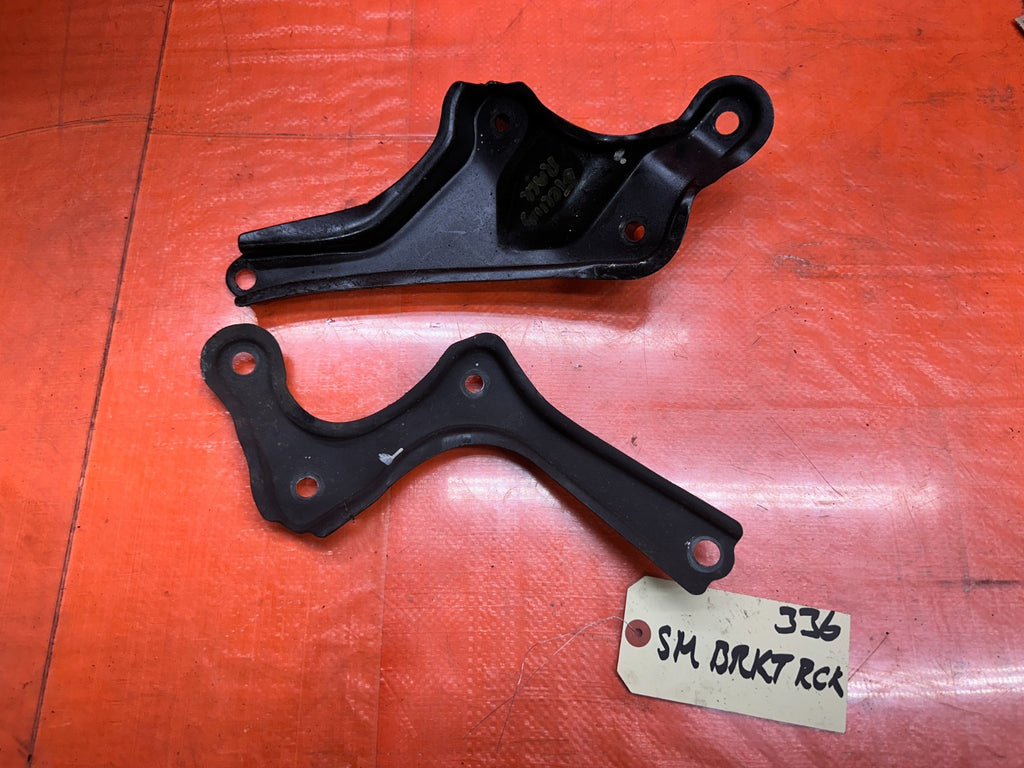97 01 HONDA PRELUDE 2.2L POWER STEERING RACK PINION MOUNTING BRACKETS OEM #3367