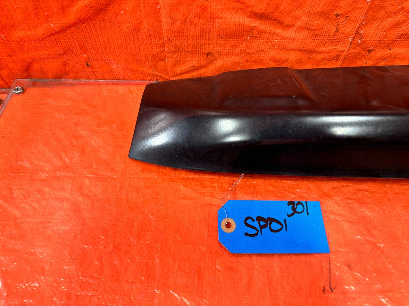 97 01 HONDA CR V CRV   REAR WING SPOILER DECK LID TRIM   OEM FACTORY #3011