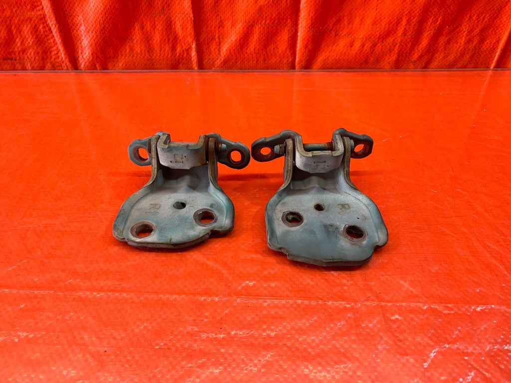 90 93 ACURA INTEGRA   PASSENGER RIGHT FRONT DOOR HINGE SET UPPER LOWER OEM #1600