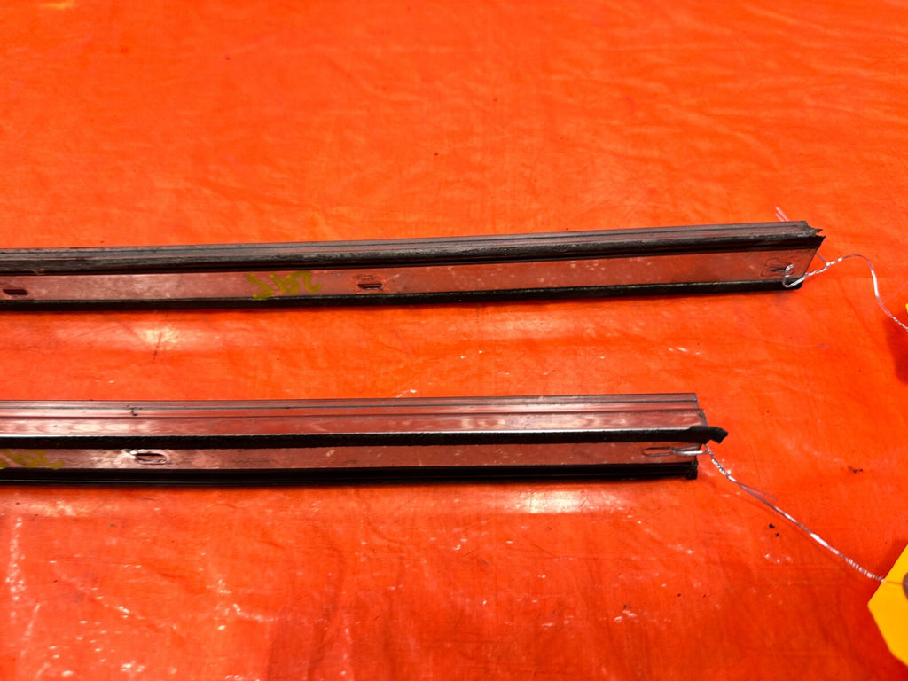 93 97 HONDA DEL SOL   TARGA TOP WEATHER STRIP WINDSHIELD TRIM   OEM #2952