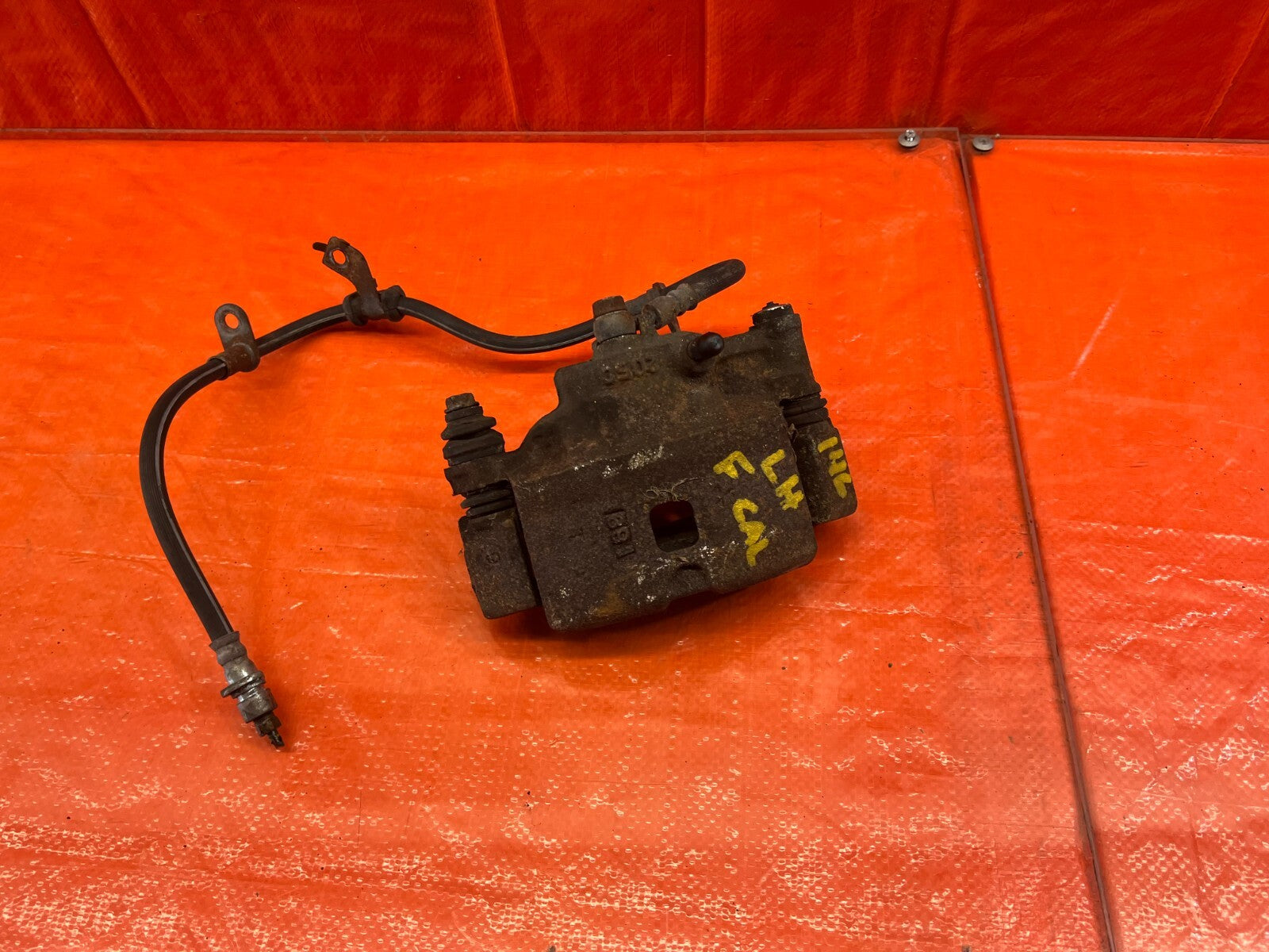 93 94 HONDA DEL SOL S   DRIVER LEFT FRONT BRAKE CALIPER   OEM FACTORY #1464