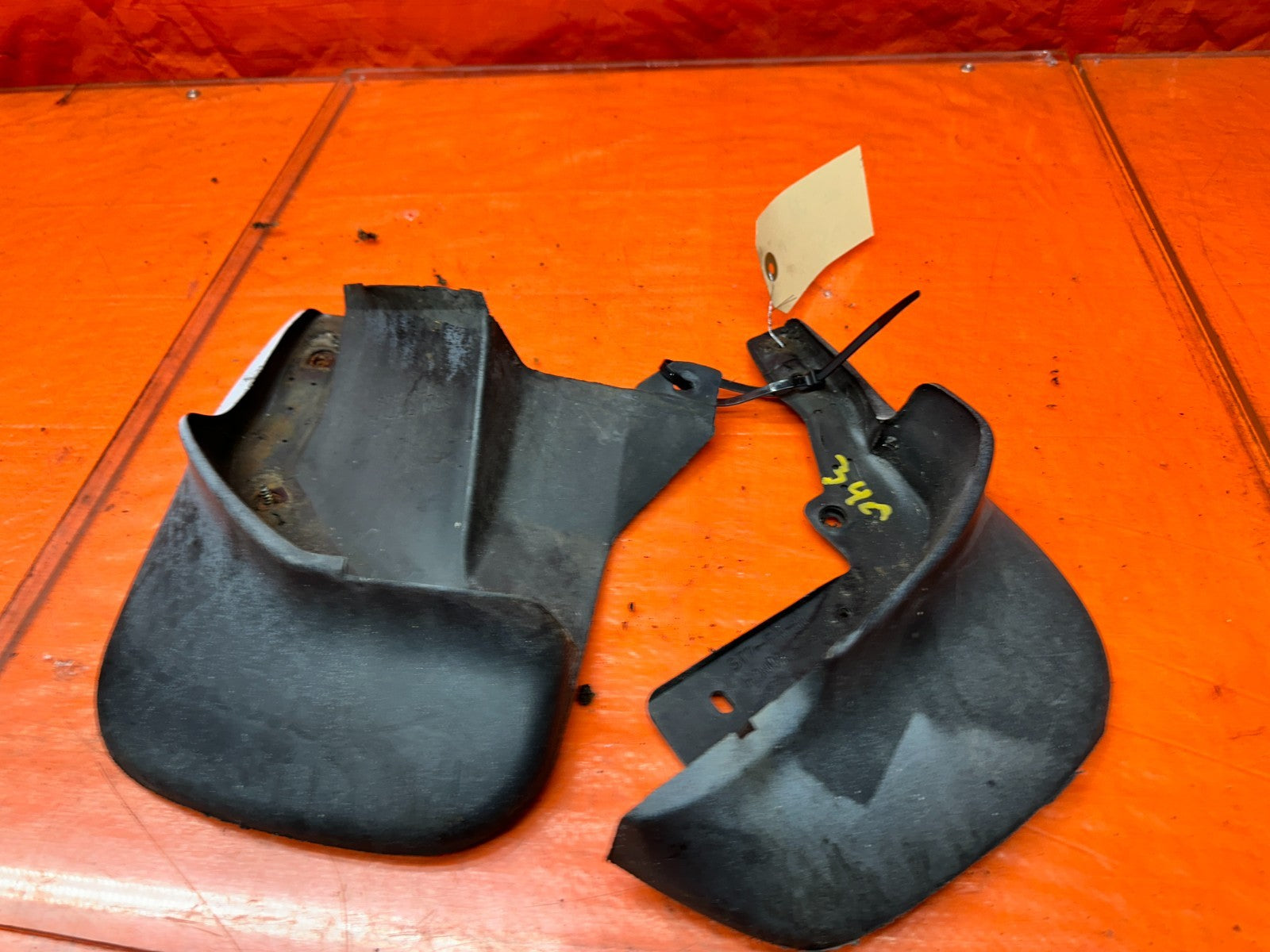 94-01 ACURA INTEGRA 4D SEDAN REAR MUD FLAPS GUARDS PAIR LEFT RIGHT OEM #3409