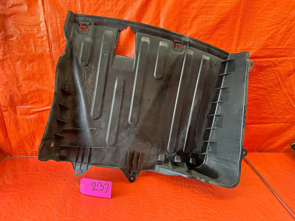 06 11 HONDA CIVIC 2D COUPE   FUEL TANK PLASTIC SPLASH SHIELD COVER   OEM #2370