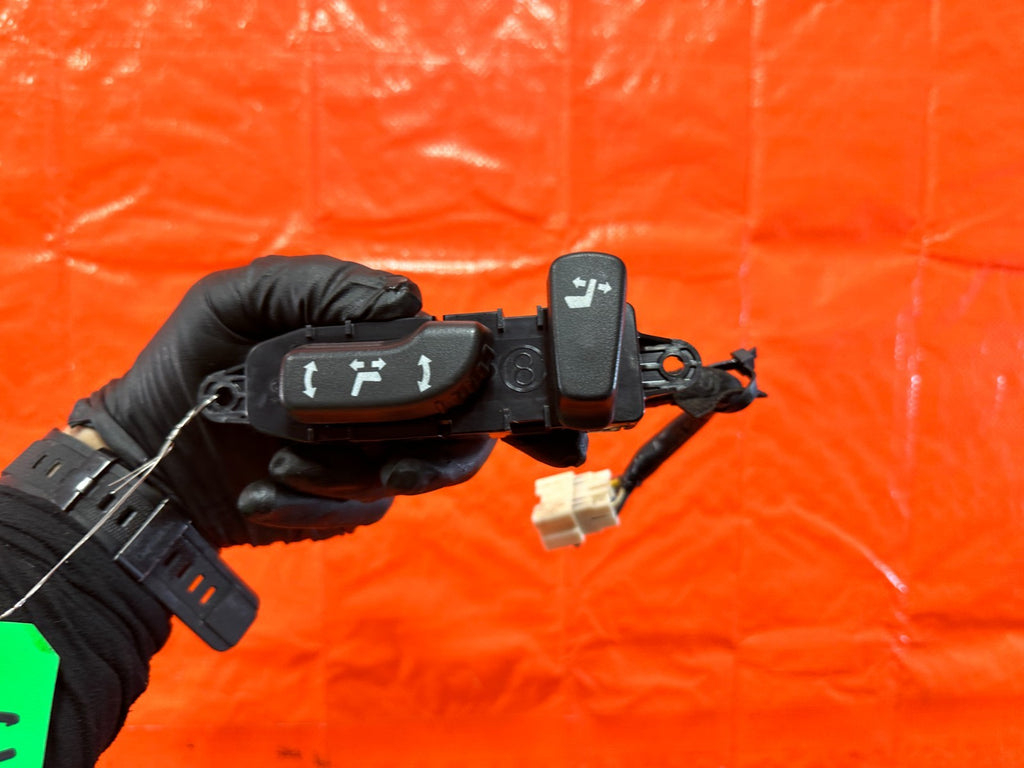 09 15 INFINITI G37 CONVERTIBLE   DRIVER LEFT SEAT SLIDER RECLINER SWITCH OEM 3112
