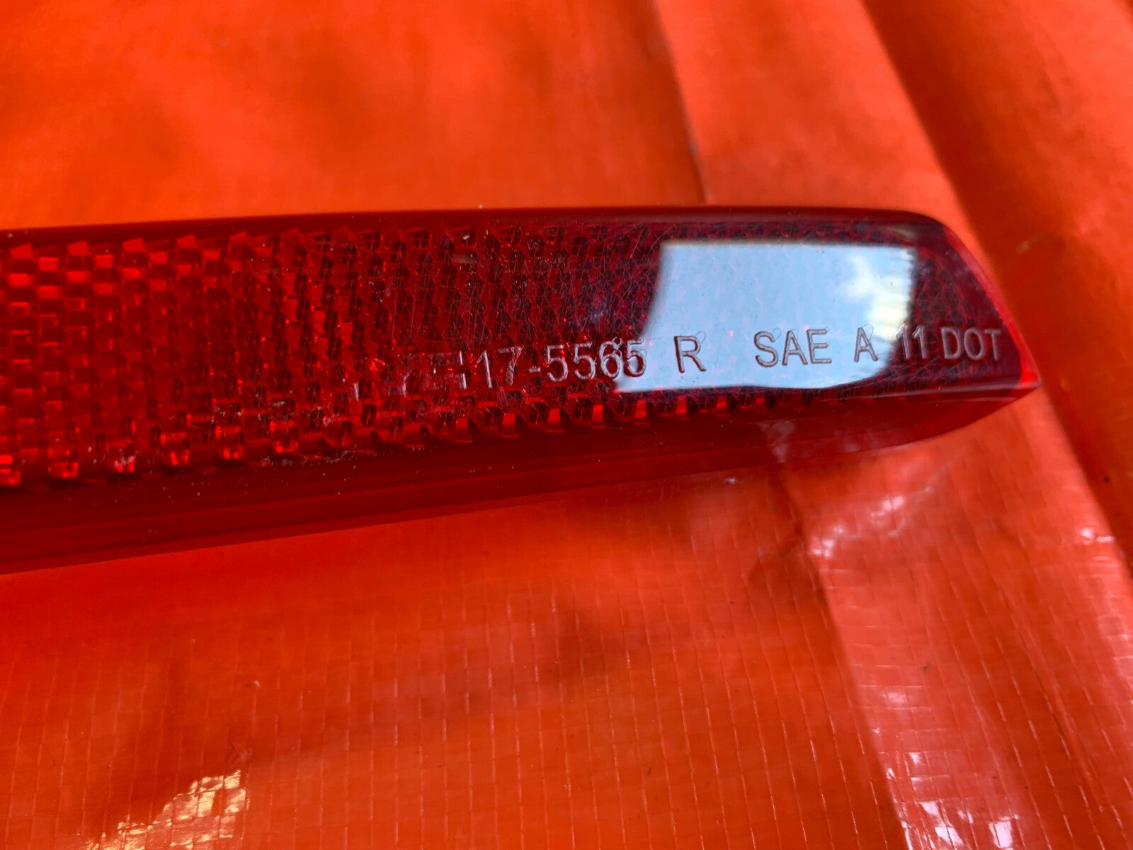 TYC BRAND   2016 2017 2018 KIA SORENTO NON SPORT   RIGHT REAR BUMPER REFLECTOR3