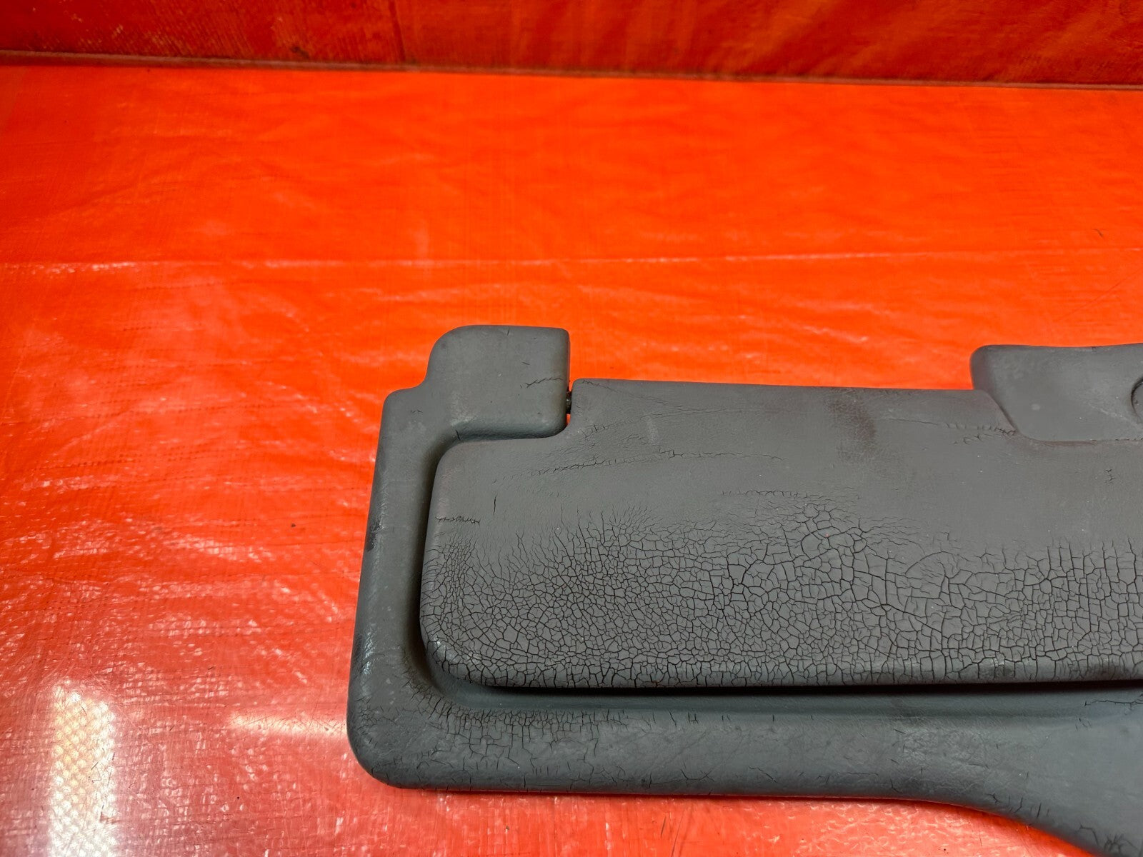 1994 94 HONDA DEL SOL   SUN VISOR   DRIVER LEFT SIDE   GRAY COLOR   OEM #2271