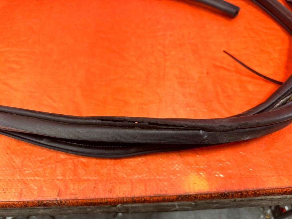 INFINITI G37 CONVERTIBLE CHASSIS TO DOOR OPEN TRIM STRIP LEFT RIGHT OEM 32917