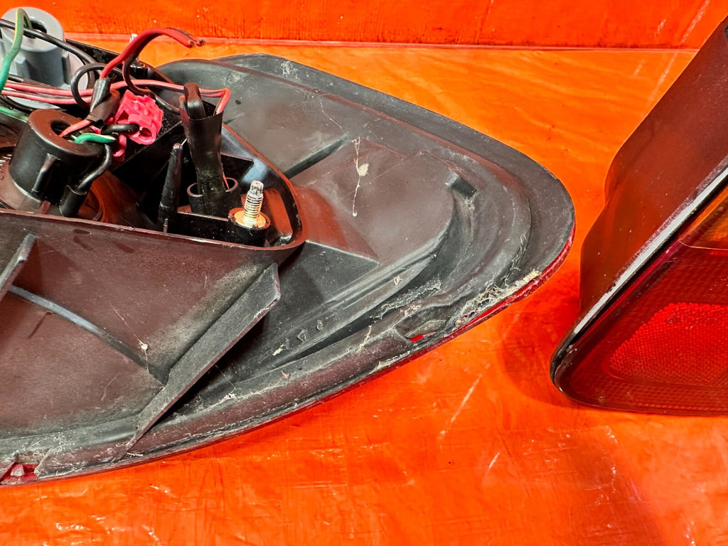 93 97 HONDA DEL SOL   LEFT AND RIGHT TAIL LIGHTS LAMPS   OEM FACTORY #27214