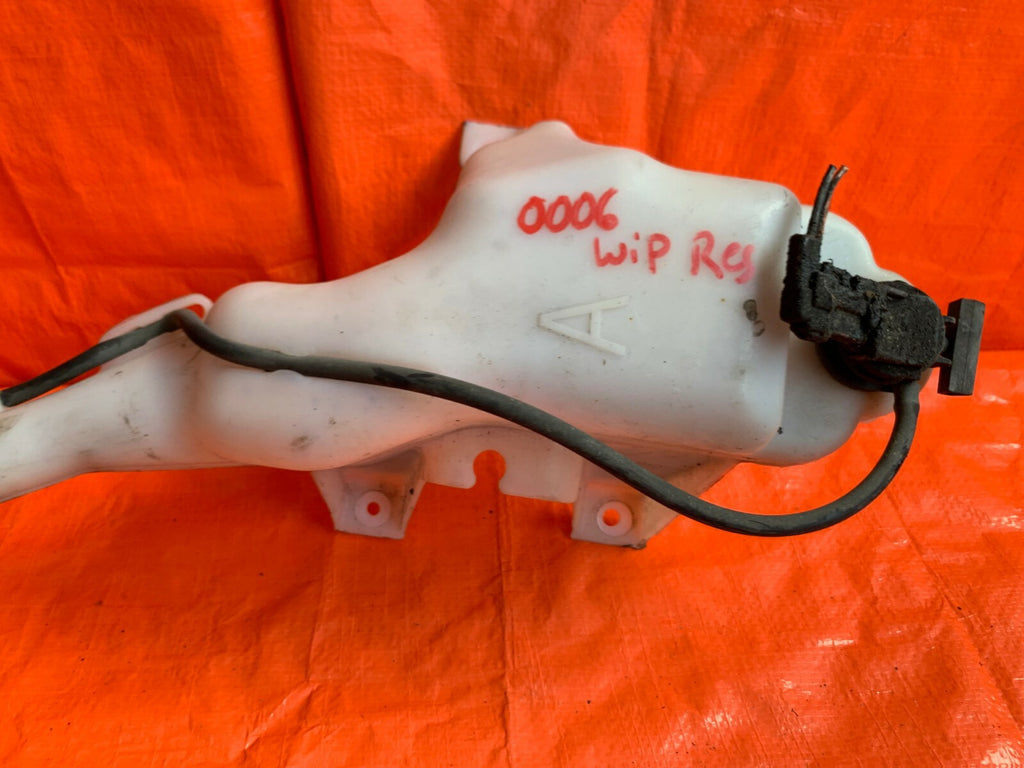 2006 06 HONDA CIVIC SI COUPE   WINDSHIELD WIPER RESERVOIR TANK W/ CAP AND MOTORS4