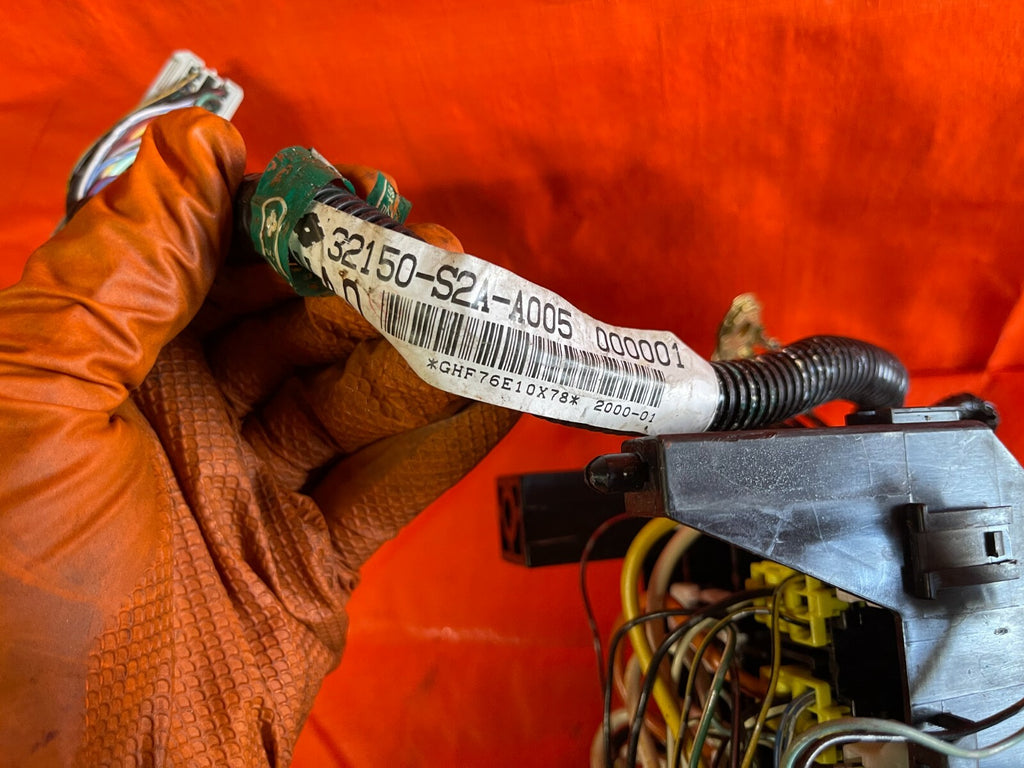 00 01 HONDA S2000   INTERIOR FUSE BOX WIRING HARNESS   32150 S2A A005   OEM OE5