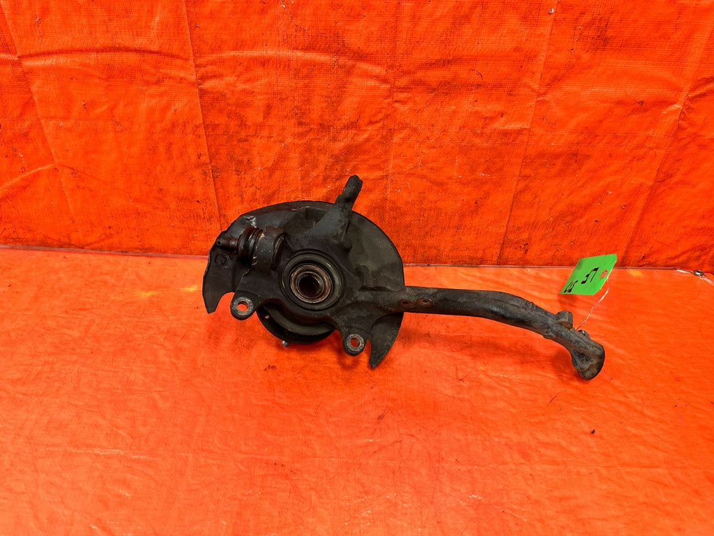90 91 HONDA CIVIC HATCHBACK   DRIVER LEFT FRONT SPINDLE KNUCKLE HUB OEM 3172