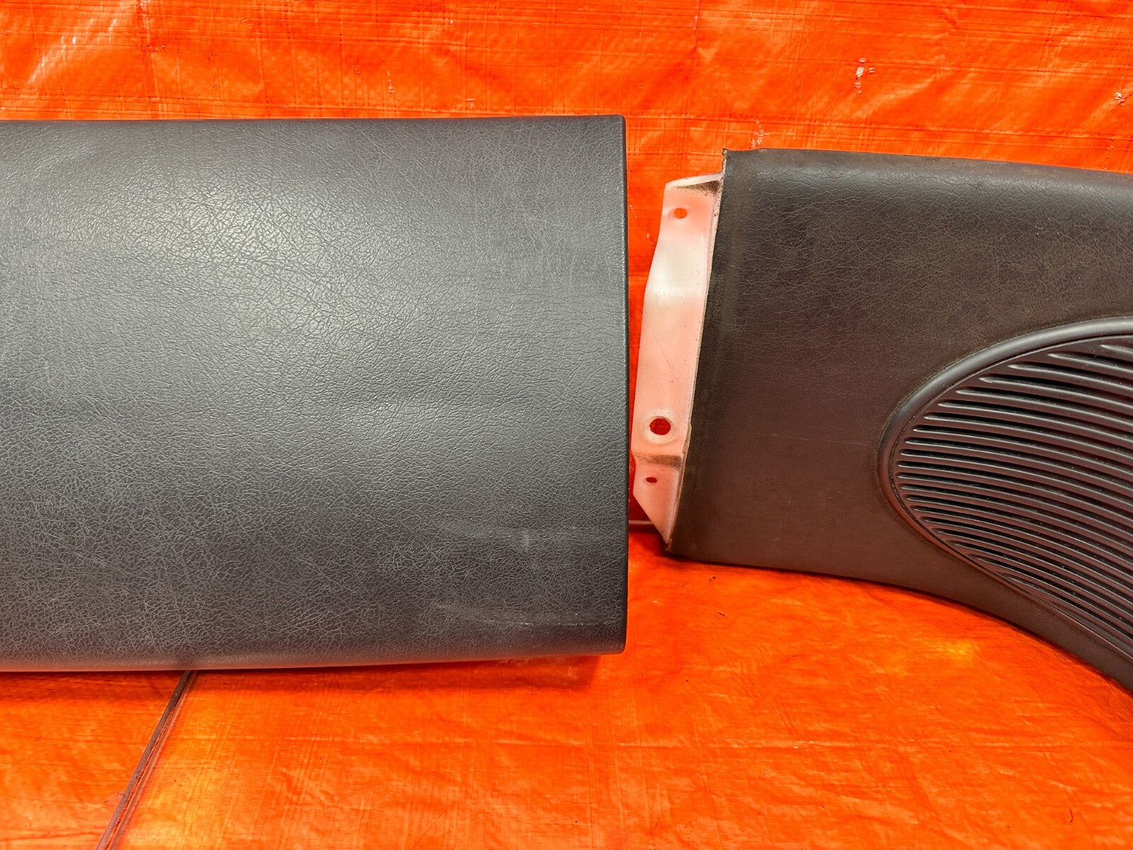 93 97 HONDA DEL SOL   REAR SPEAKER TRIM   BLACK COLOR   ALL 3 PIECES   OEM #2954