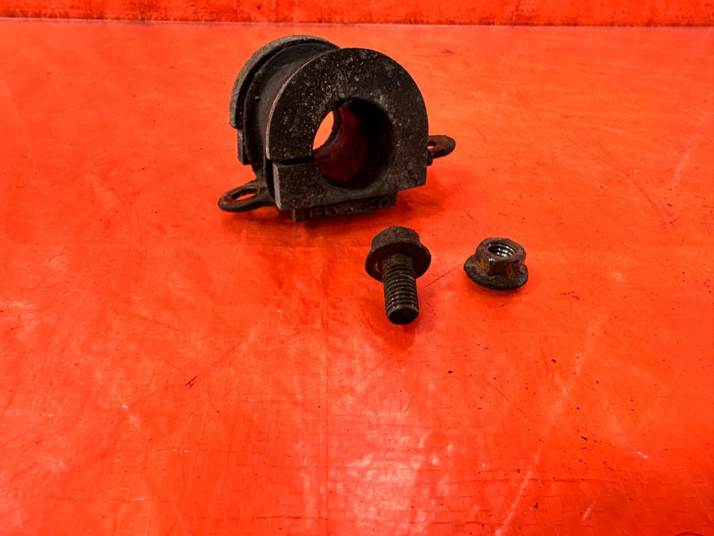 94 01 ACURA INTEGRA   FRONT SWAY BAR BUSHING BRACKET LEFT OR RIGHT OEM #2812