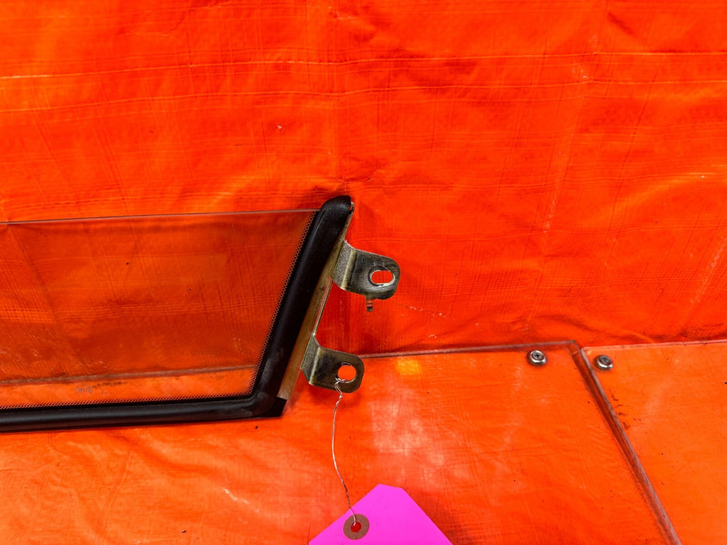 2004 04 NISSAN 350Z CONVERTIBLE   WINDSCREEN WIND SCREEN DEFLECTOR   OEM #2625