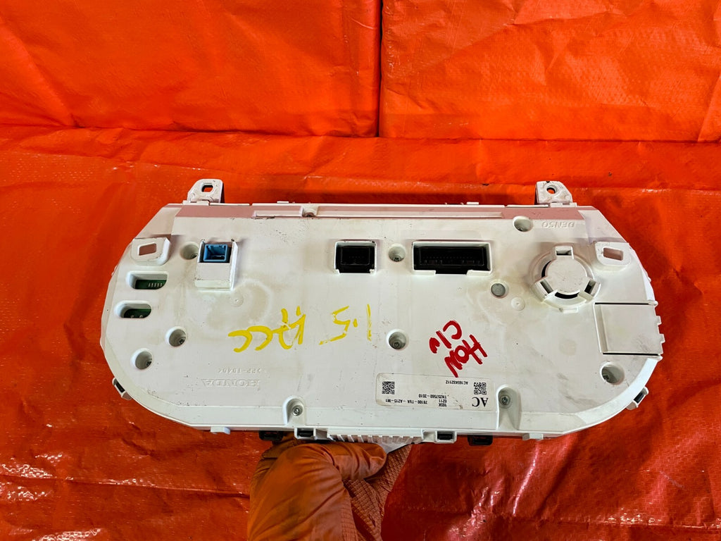 18 19 HONDA ACCORD   SPORT MODEL ONLY   INSTRUMENT GAUGE CLUSTER SPEEDO OEM OE4