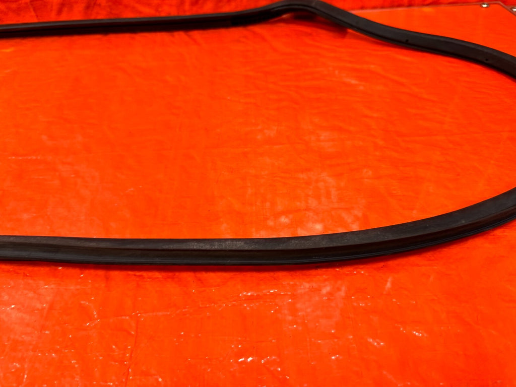 09 14 ACURA TSX   DRIVER LEFT REAR DOOR   WEATHER STRIP TRIM SEAL GASKET OEM 27911