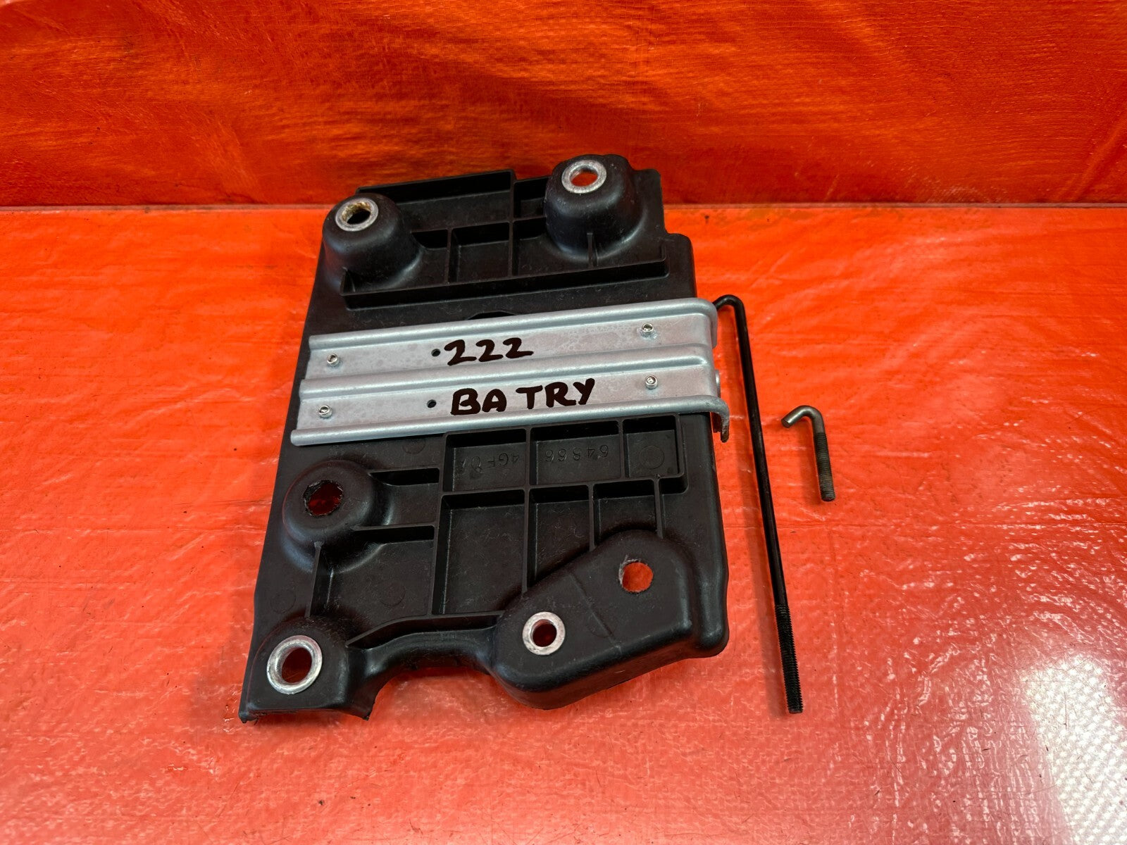 14 20 INFINITI Q50 / 17 20 Q60   BATTERY TRAY   64866 4GF0A   OEM #2225