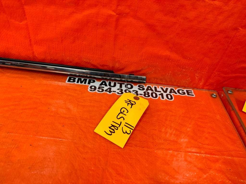 14 20 INFINITI Q50   PASSENGER RIGHT FRONT EXTERIOR WINDOW GLASS TRIM   OEM #1134